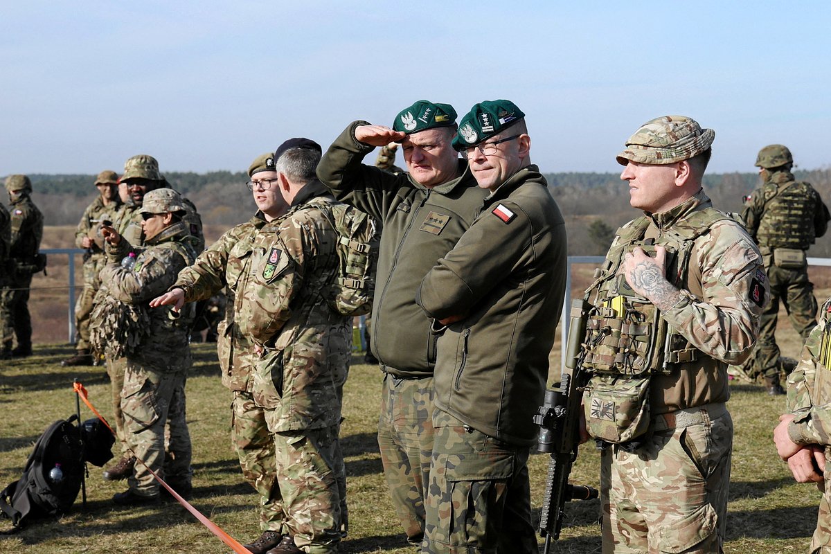 «Присутствие сил НАТО на Украине не является немыслимым». Польша поддержала призыв Макрона
