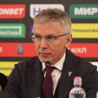 Игорь Ларионов