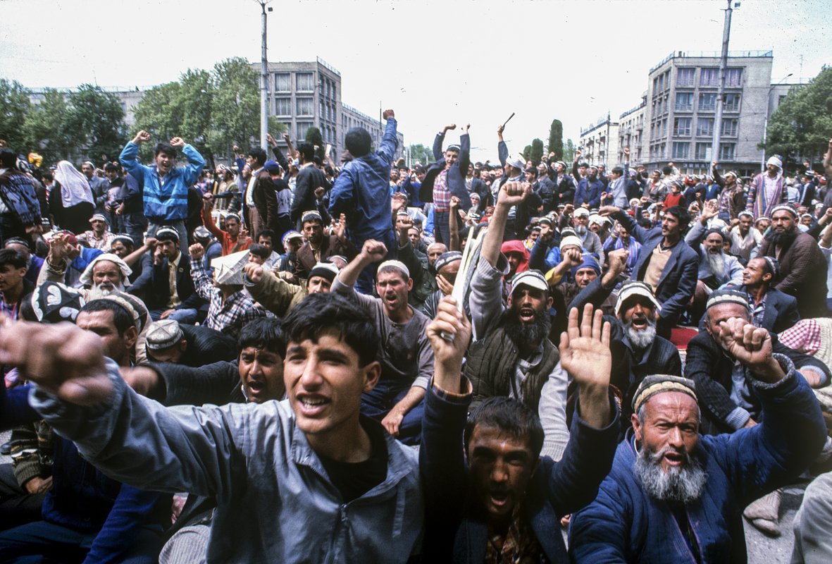 Протест в Душанбе во время вооруженного этнорегионального конфликта, 3 мая 1992 года