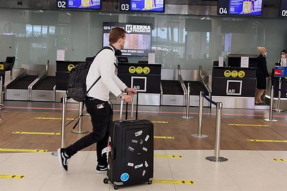 Россияне провели сутки в аэропорту в ожидании вылета в Египет