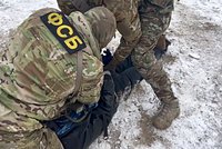 ФСБ сообщила о попытке ввезти в Россию крупную партию взрывчатки. 27 самодельных бомб были спрятаны в иконы