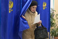 Ваша очередь голосовать. В регионах России люди с самого утра пришли на участки, чтобы принять участие в выборах