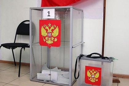 В российском регионе избирателям стали наливать водку