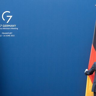 Антонов указал на раскол среди стран G7