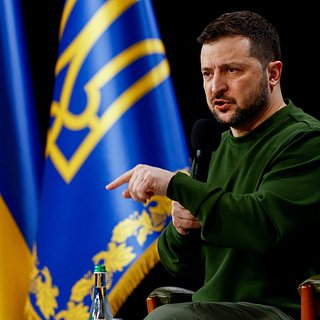 Во Франции обвинили Зеленского в лицемерии из-за критики выборов в России