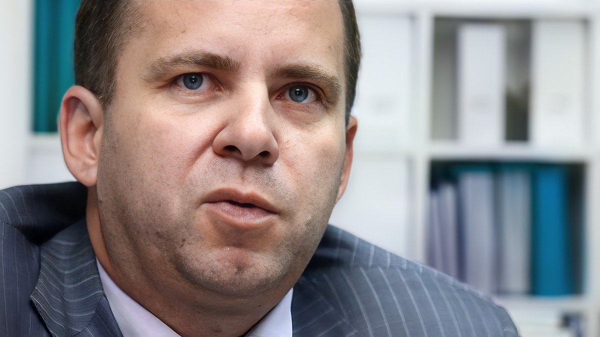Мирошников Валерий Александрович внес вклад в становление системы страхования вкладов
