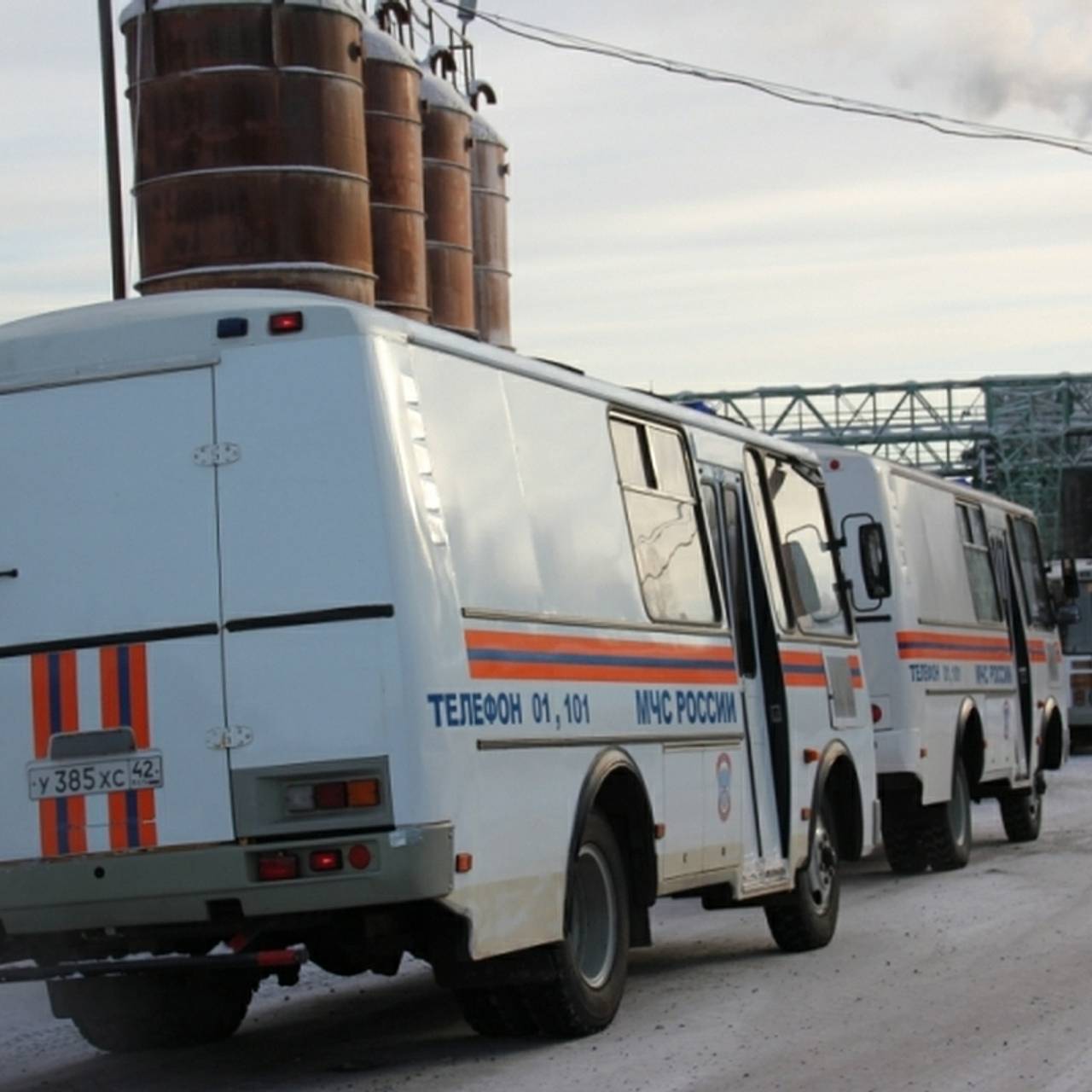 В МЧС опровергли данные о «перестукивании» горняков в заваленном руднике:  Происшествия: Россия: Lenta.ru