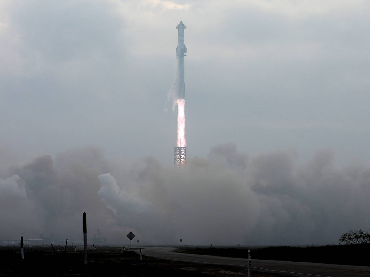 SpaceX назвала срок четвертых летных испытаний Starship: Космос: Наука и  техника: Lenta.ru