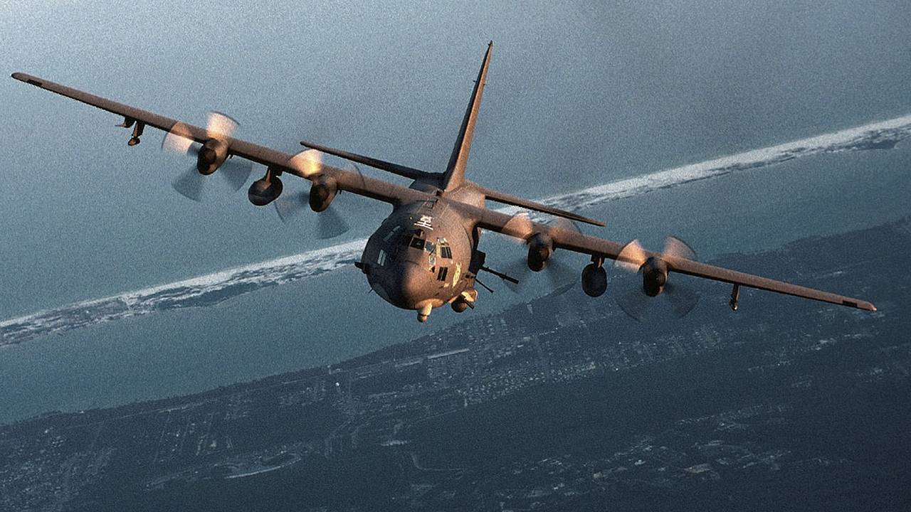 В США отказались от лазера для самолета AC-130J: Оружие: Наука и техника:  Lenta.ru