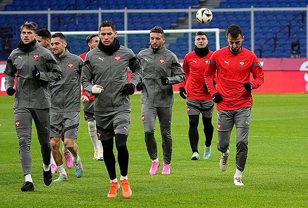 Игроки сборной Сербии на тренировке перед товарищеским матчем между сборными России и Сербии.

