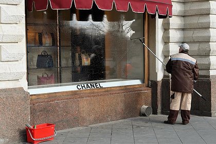 Chanel решил полностью уйти из России