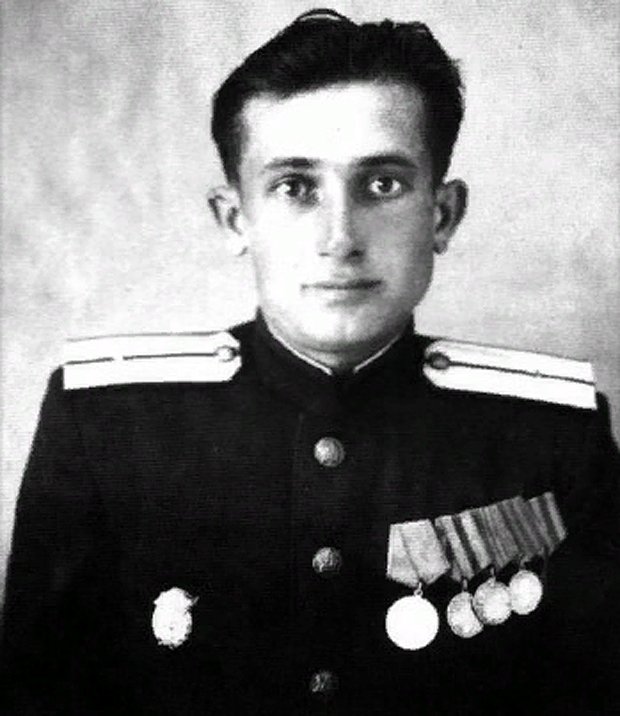 Старший лейтенант Станислав Татур, погибший в ходе беспорядков у здания суда в Слуцке