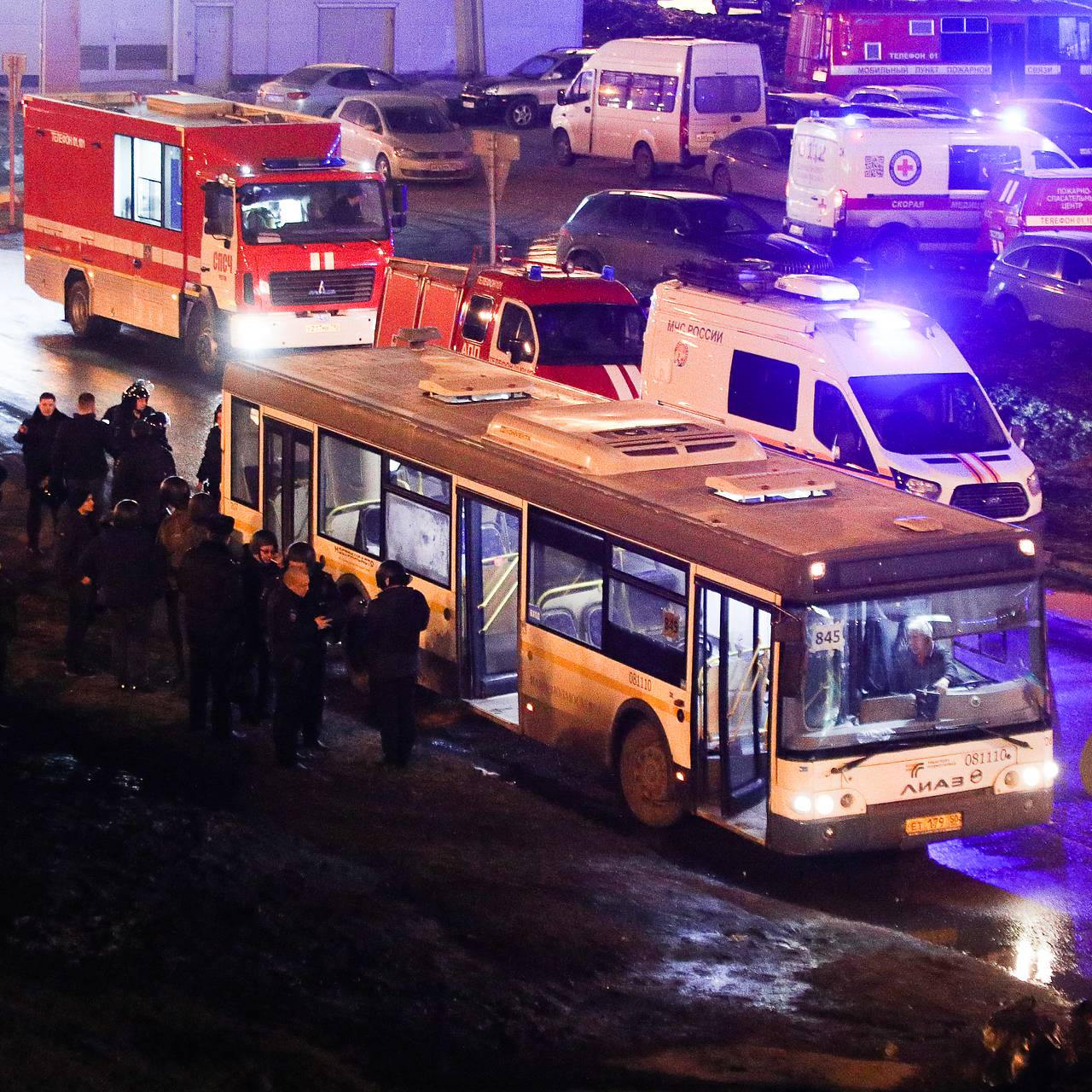 Ребенок получил огнестрельное ранение во время теракта в «Крокус Сити  Холле»: Происшествия: Россия: Lenta.ru