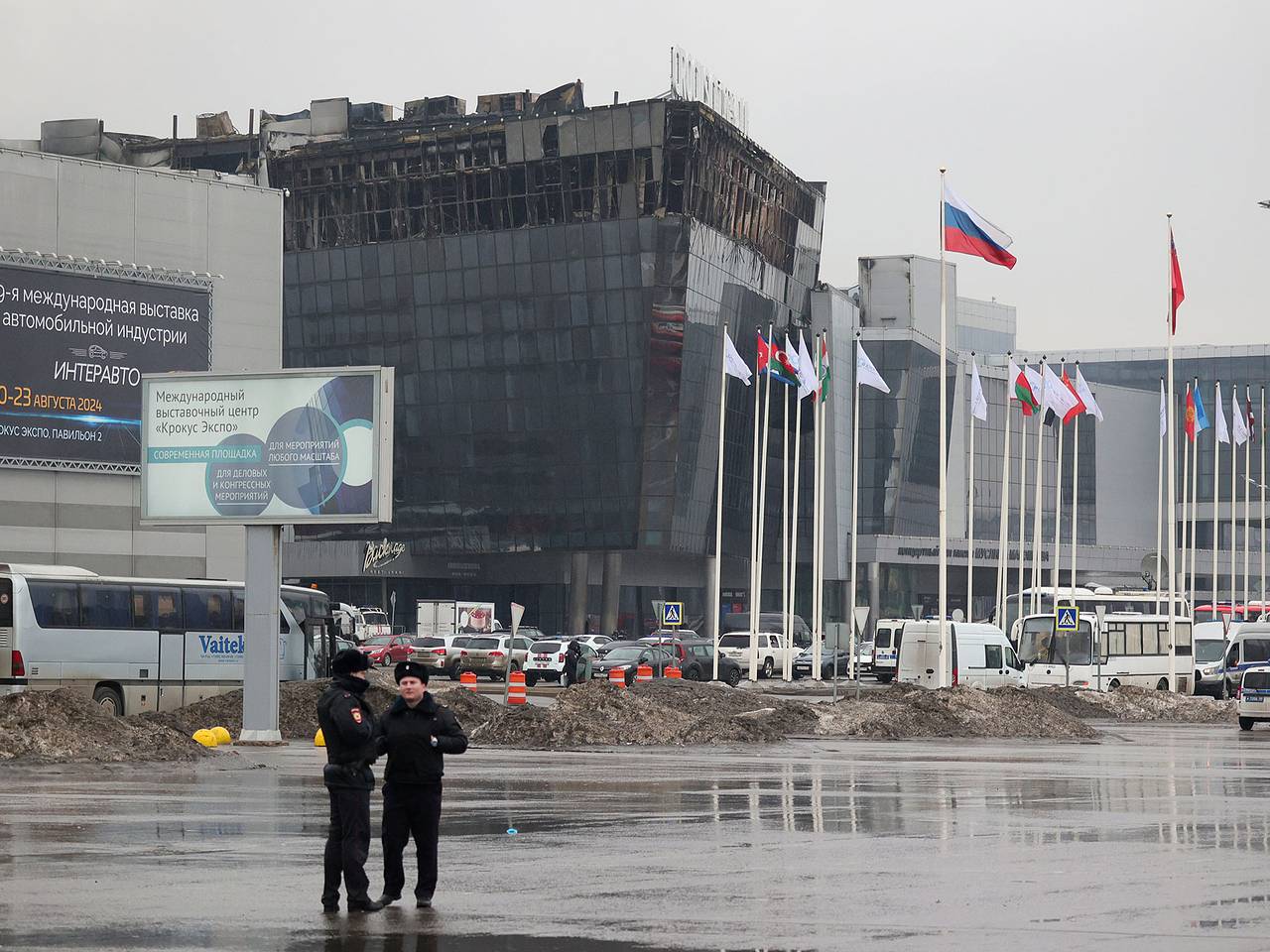 Минздрав опубликовал первый список погибших после теракта в «Крокус Сити  Холле»: Происшествия: Россия: Lenta.ru