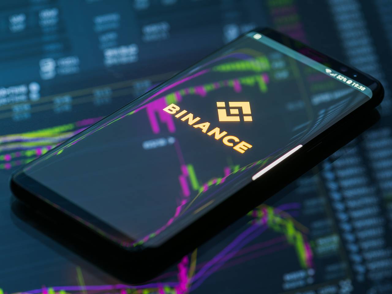 Криптобиржа Binance пообещала не бросать российский бизнес: Рынки:  Экономика: Lenta.ru