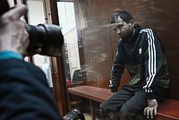 В Таджикистане опечатали дом семьи обвиняемого в теракте в «Крокусе». Его родственников увезли люди в форме 
