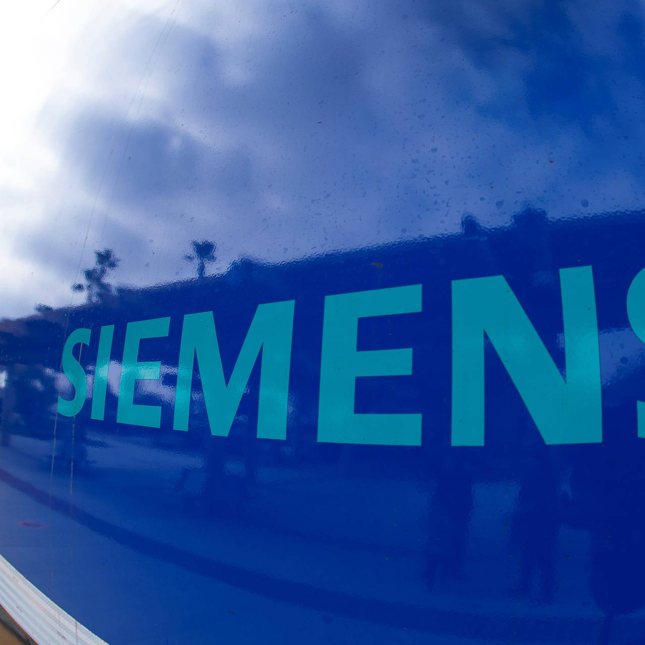 В ФРГ пять человек обвинили в поставках турбин Siemens в Крым: Политика:  Мир: Lenta.ru