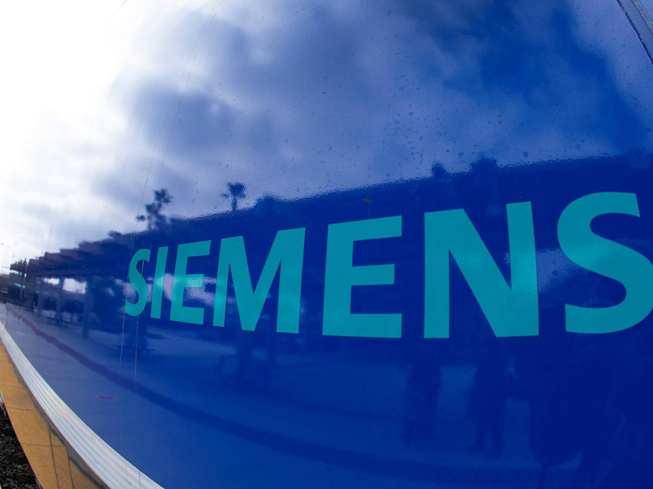 В ФРГ пять человек обвинили в поставках турбин Siemens в Крым: Политика:  Мир: Lenta.ru