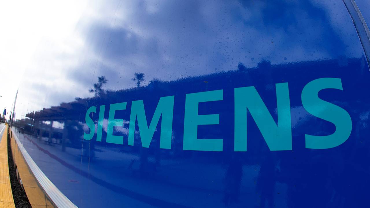 В ФРГ пять человек обвинили в поставках турбин Siemens в Крым: Политика:  Мир: Lenta.ru