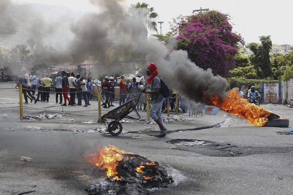 Акция протеста в Порт-о-Пренсе, Гаити, 7 марта 2024 года