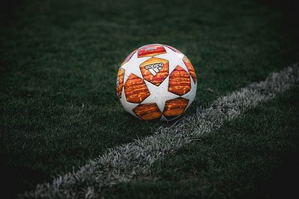 Болл-боям в АПЛ запретят подавать мячи футболистам