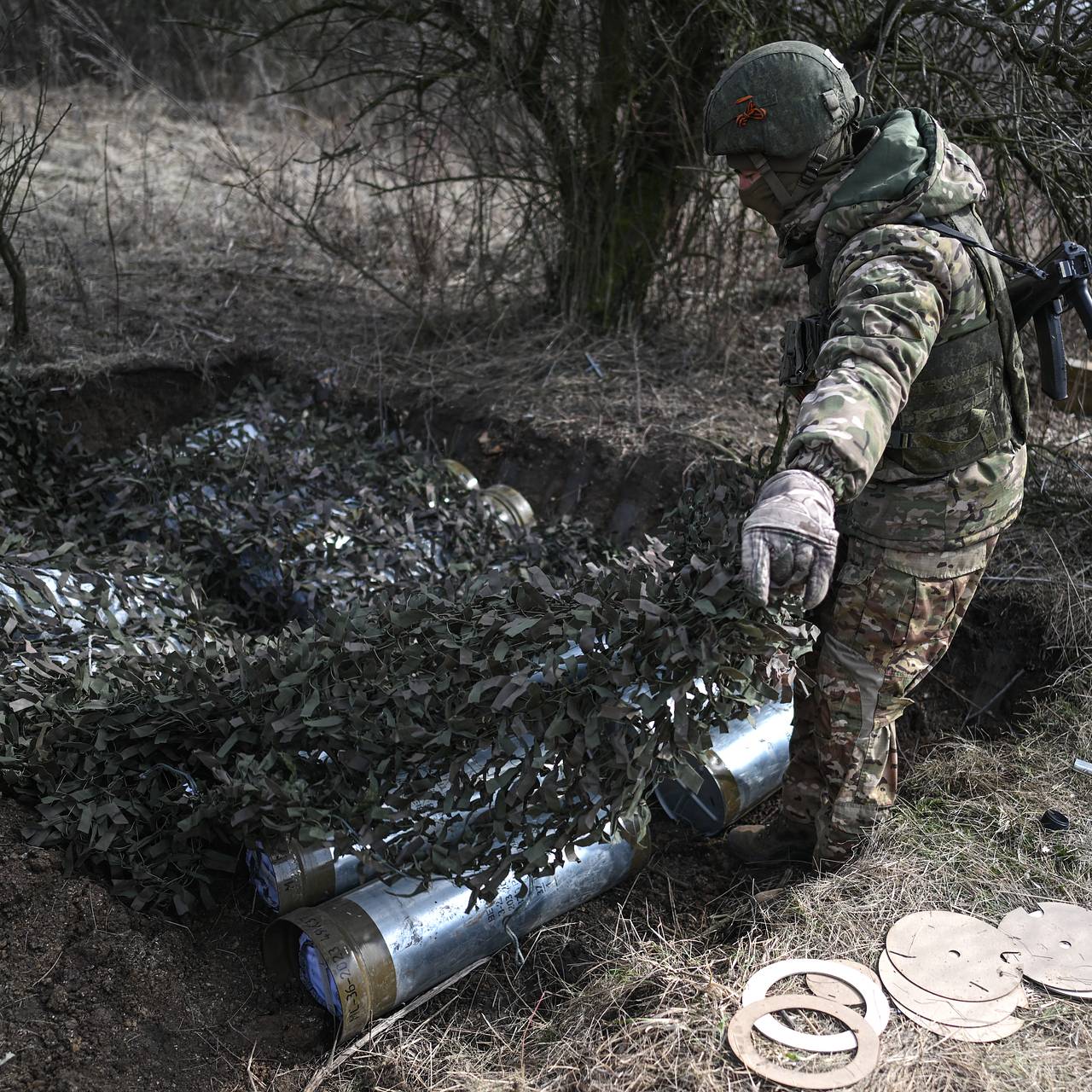 Ветераны боевых действий в России получат электронные карты «СВОи»:  Общество: Россия: Lenta.ru