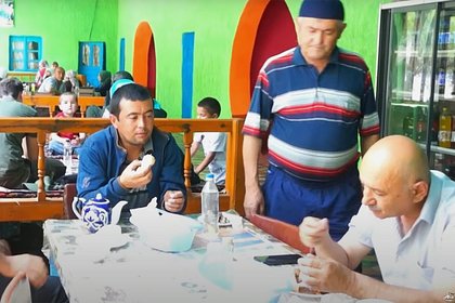 Россиянин описал обед в горах Таджикистана фразой «настоящее гостеприимство»