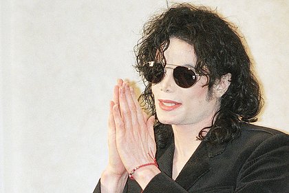 Компания Майкла Джексона озаботилась сохранностью интимных фото певца