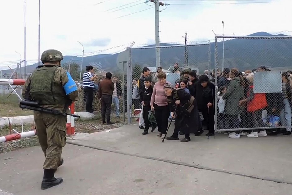 Эвакуация жителей Нагорного Карабаха при участии российского миротворческого контингента, сентябрь 2023 года