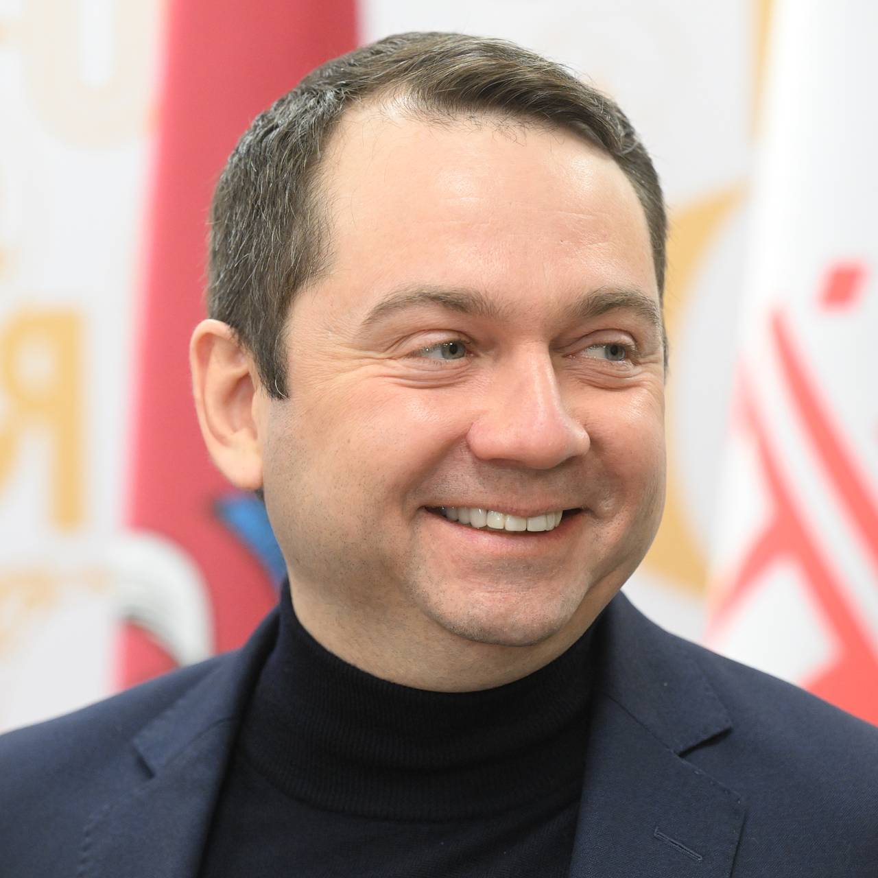 Губернатора Мурманской области ранили ножом Происшествия