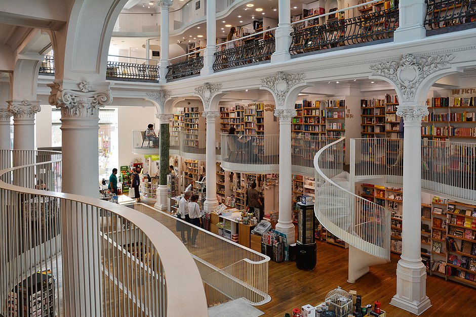 Книжный магазин Cărturești Carusel