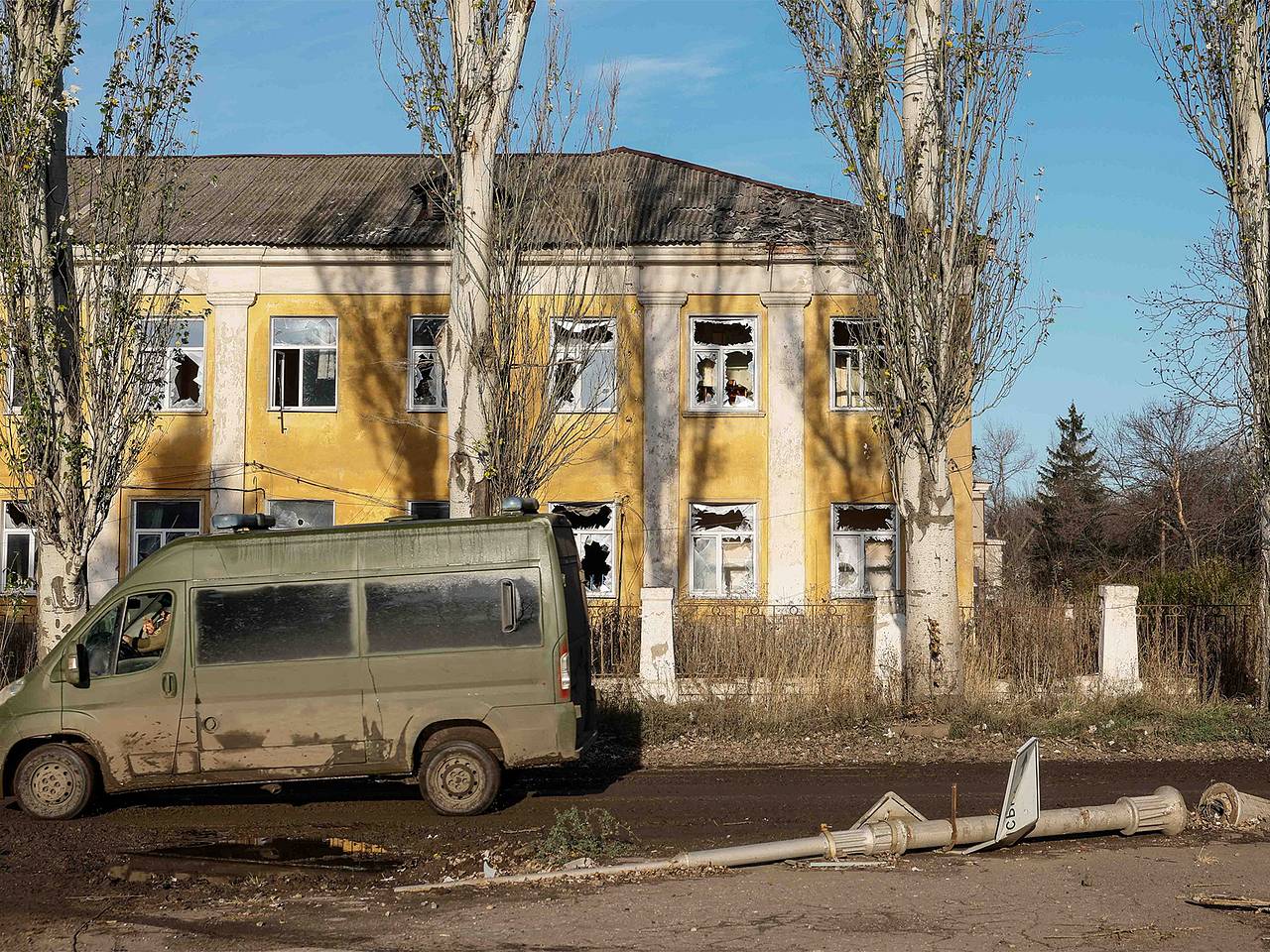 Стало известно об уезжающих из Часова Яра колоннах скорой помощи: Украина:  Бывший СССР: Lenta.ru