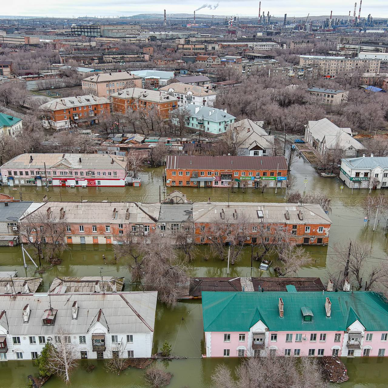 Раскрыто число затопленных домов в Оренбургской области: Климат и экология:  Экономика: Lenta.ru