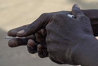 В Африке придумали наркотик из человеческих костей. Он превращает людей в зомби и приводит к разграблению кладбищ 