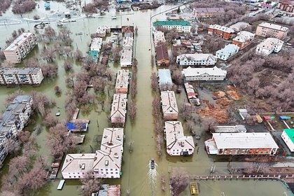 Глава Минстроя раскритиковал ставшую причиной наводнения в Орске дамбу