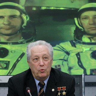Владимир Аксенов