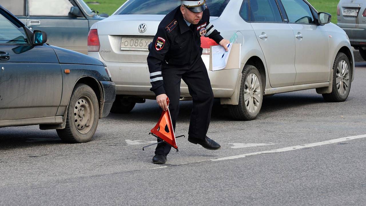 Россиянка сбила четверых школьников на пешеходном переходе: Общество:  Россия: Lenta.ru