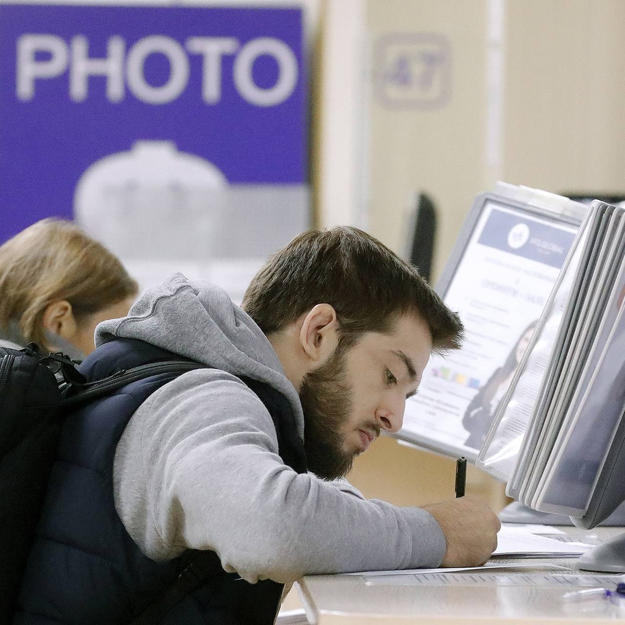 Визовый центр Франции начал записывать туристов новым способом из-за сбоя:  Россия: Путешествия: Lenta.ru