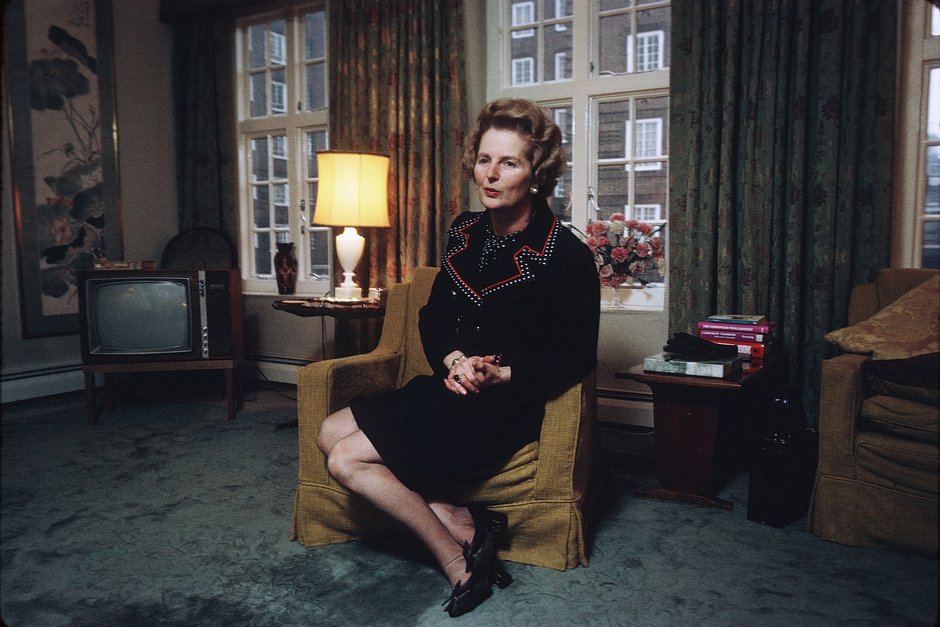 Министр просвещения и науки Маргарет Тэтчер в своем доме в Лондоне, Великобритания, январь 1973 года 