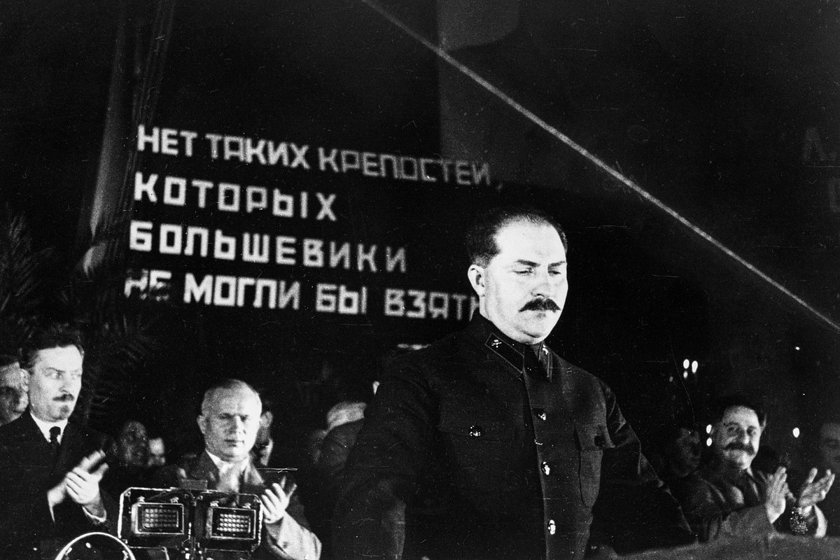 Лазарь Каганович на торжественном заседании в связи с пуском первой очереди Московского метрополитена, 1935 год