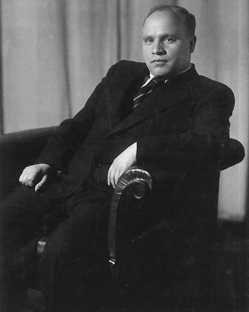 Василий Пронин в здании Моссовета, 1943 год