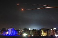 Более 50 ракет выпустили по северу Израиля