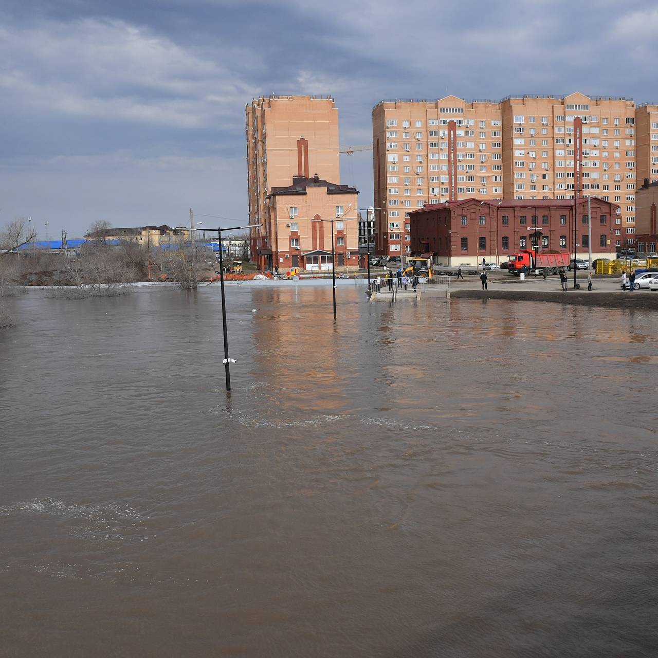 В Оренбурге вырос уровень воды в реке Урал | Городская среда