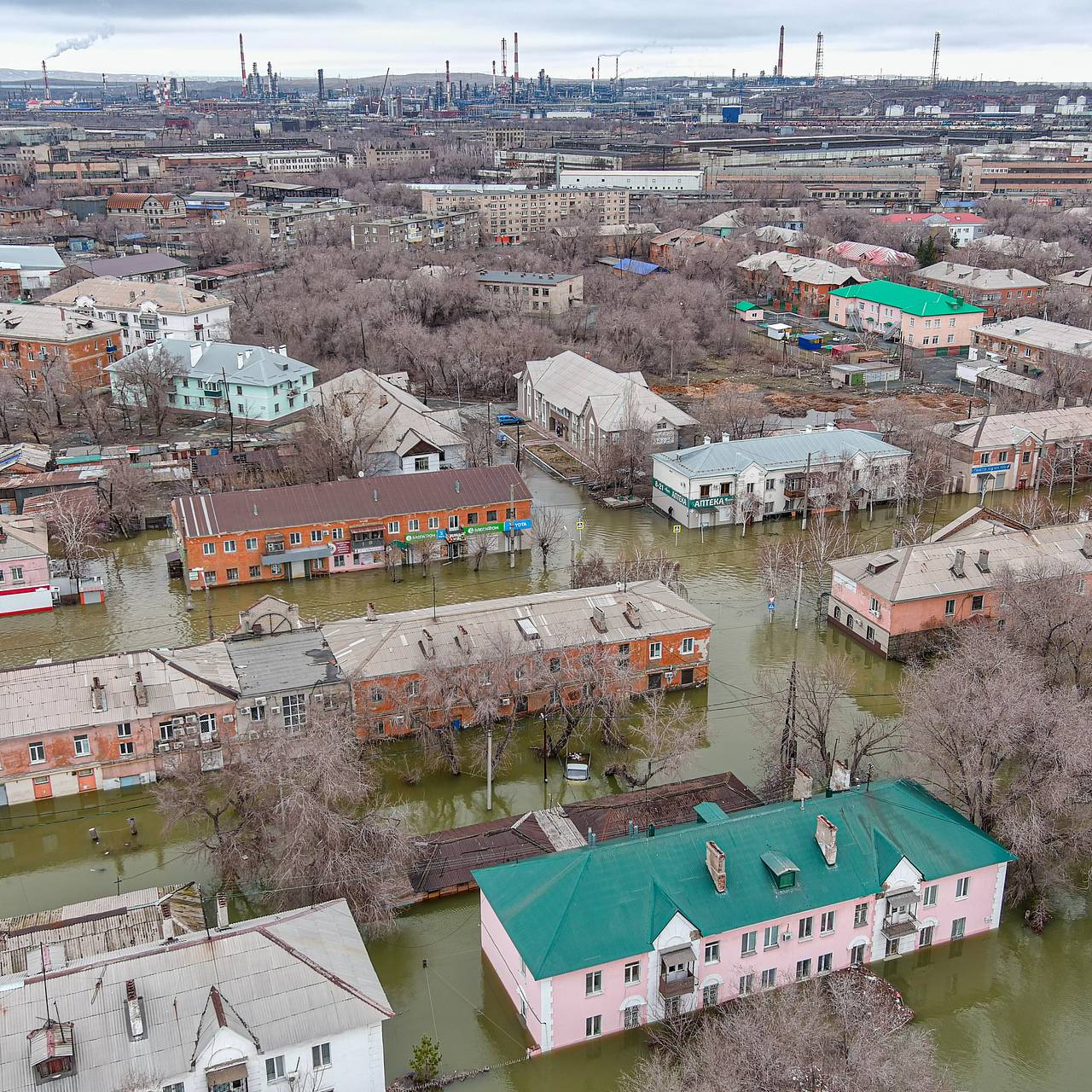 В Орске от воды освободились 3,2 тысячи домов: Общество: Россия: Lenta.ru