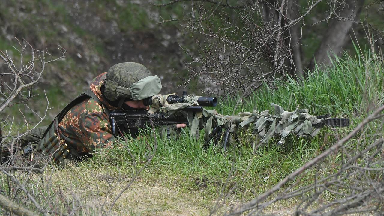 Российский снайпер ликвидировал военного ВСУ с расстояния 3 километров:  Оружие: Наука и техника: Lenta.ru