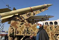 Иран атаковал Израиль сотнями ракет и дронов. Какое оружие у него есть и чем оно опасно?