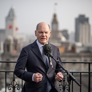 Канцлер Германии заявил о недопустимости угроз применения ядерного оружия