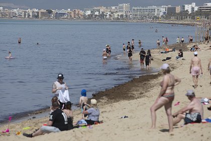 Мужчина заманил туристку на пляж Майорки и изнасиловал