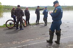 В российском регионе затонула машина с бойцами СВО