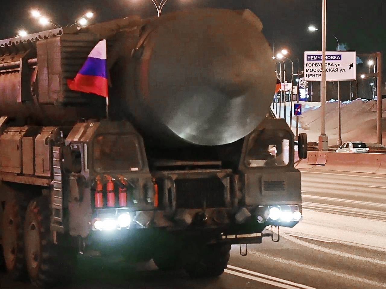 Технику Парада Победы начали перемещать в Москву: Моя страна: Россия:  Lenta.ru